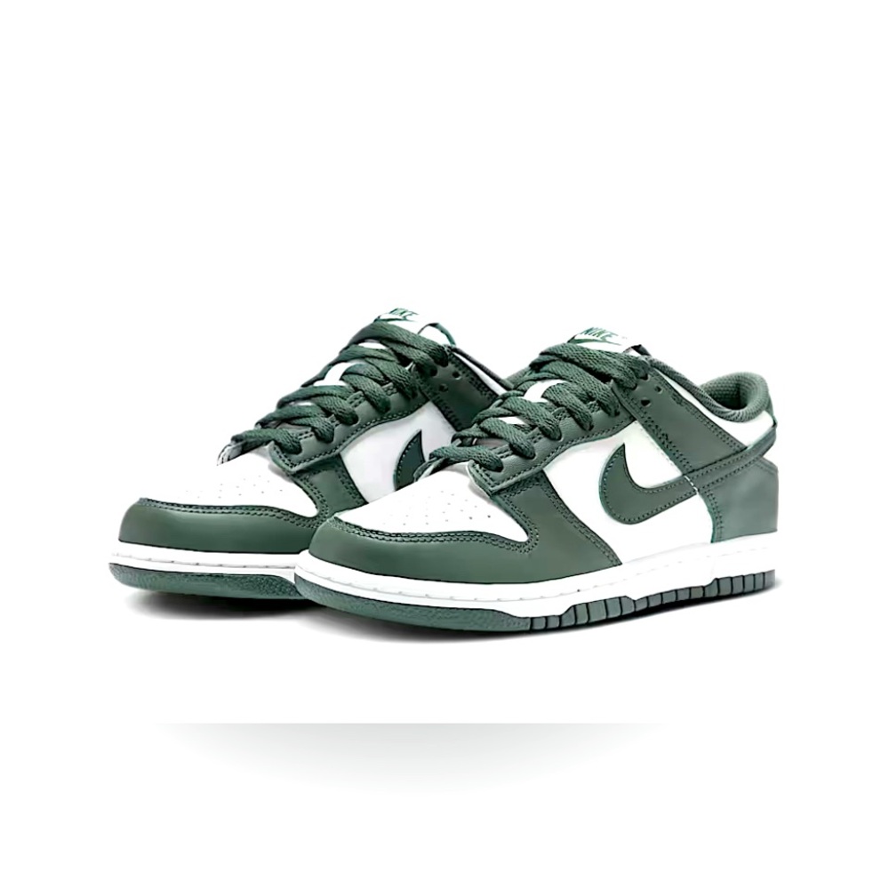 Nike Classic Green and White Sneakers